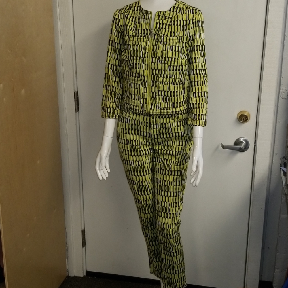 Ellen Tracy 2pc Geometric Mod Pant Set